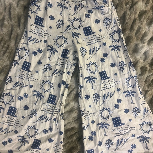 Midnight Sky Tropical Print 2-Piece Set | Resort Wear | Size Medium - Picture 6 of 6